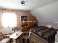 Eladó családi ház, XVII. kerületben 144.9 M Ft, 6 szobás