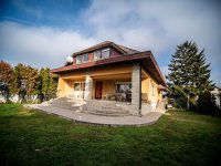 Eladó családi ház