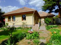 Eladó családi ház, Fóton 182 M Ft, 6 szobás