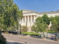 Eladó téglalakás, V. kerületben 149.9 M Ft, 2 szobás