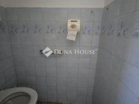 Eladó családi ház, Pécsett 26.9 M Ft, 3 szobás