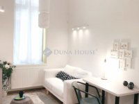 Eladó téglalakás, VI. kerületben 99 M Ft, 4 szobás