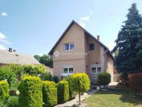 Eladó családi ház, Velencén 99 M Ft, 6 szobás