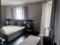 Eladó családi ház, II. kerületben 298 M Ft, 8 szobás