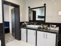 Eladó családi ház, Péterin 155 M Ft, 3 szobás