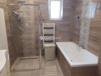 Eladó családi ház, Izsákon 55 M Ft, 5 szobás