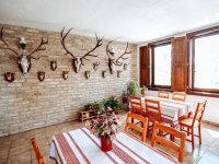 Eladó családi ház, Alsónyéken 149.9 M Ft, 9 szobás