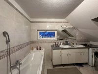 Eladó családi ház, III. kerületben 169 M Ft, 4 szobás