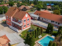 Eladó családi ház, Solton 539 M Ft, 5 szobás