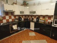 Eladó családi ház, Veszprémben 61.9 M Ft, 2+2 szobás