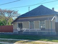 Eladó családi ház, Kunszentmártonban 13.5 M Ft, 2 szobás