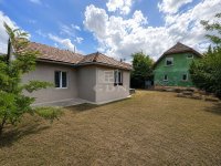 Eladó családi ház, Szigethalmon 99.9 M Ft, 5+1 szobás