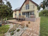 Eladó családi ház, Balatonfűzfőn 149.9 M Ft, 2+5 szobás