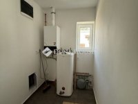 Eladó családi ház, Pécsett 145 M Ft, 4 szobás