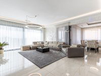 Eladó családi ház, Veresegyházon 360 M Ft, 8 szobás