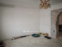 Eladó családi ház, Dunaharasztin 89.9 M Ft, 5 szobás