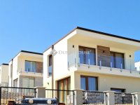 Eladó ikerház, III. kerületben 196 M Ft, 3+1 szobás