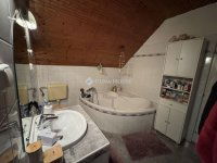 Eladó családi ház, Nagytarcsán 124.9 M Ft, 4 szobás