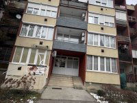 Eladó panellakás, Vácon, Deákvári fasoron 46.9 M Ft, 2 szobás