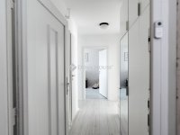 Eladó panellakás, Pécsett 62.5 M Ft, 3 szobás