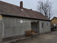 Eladó családi ház, Sárosdon 25 M Ft, 2 szobás