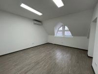 Kiadó iroda, Kecskeméten 66 E Ft / hó, 1 szobás