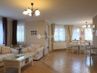 Eladó családi ház, Balatonkenesén 170 M Ft, 4 szobás