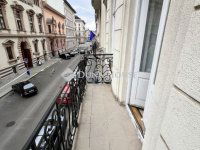 Eladó téglalakás, VI. kerületben 120 M Ft, 3 szobás