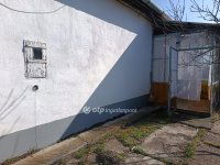 Eladó családi ház, Mikepércsen 24 M Ft, 2 szobás