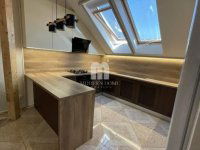 Eladó téglalakás, Székesfehérvárott 77.8 M Ft, 4 szobás