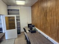 Kiadó üzlethelyiség, Kecskeméten 180 E Ft / hó, 3 szobás