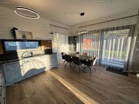 Eladó családi ház, Remeteszőlősön 277 M Ft, 5 szobás