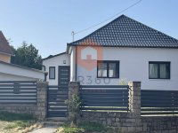 Eladó családi ház, Pécsett 97.9 M Ft, 4 szobás