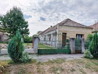 Eladó családi ház, Szákszenden 14 M Ft, 3 szobás