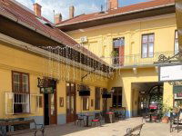 Eladó üzlethelyiség