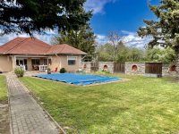 Eladó családi ház, Borgátán 89.9 M Ft, 6 szobás
