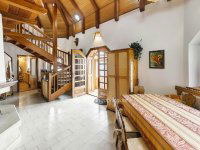 Eladó családi ház, Tatabányán 199 M Ft, 6+3 szobás