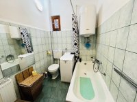 Eladó családi ház, Vecsésen 79.9 M Ft, 5 szobás