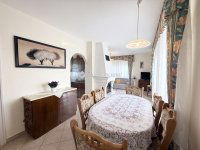 Eladó családi ház, Pécsett 115 M Ft, 4 szobás