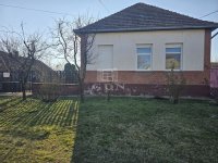 Eladó családi ház, Garán 29.9 M Ft, 4 szobás