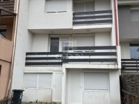 Eladó sorház, Komáromban 89 M Ft, 5 szobás