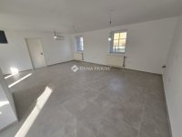 Eladó családi ház, Szabadbattyánban 74.6 M Ft, 4 szobás