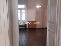 Eladó téglalakás, VI. kerületben 129.9 M Ft, 3 szobás