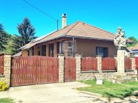 Eladó családi ház, Bernecebarátiban 74.9 M Ft, 5 szobás