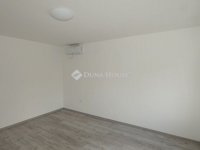Eladó üzlethelyiség, Zalaszentivánon 130 M Ft, 2 szobás