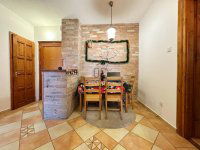 Eladó panellakás, III. kerületben 68.5 M Ft, 2 szobás