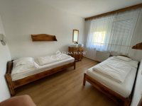 Eladó nyaraló, Sárváron 325 M Ft, 13 szobás