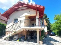 Eladó családi ház, Szentendrén 159.9 M Ft, 4+1 szobás