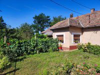 Eladó családi ház, Szentpéterúron 16 M Ft, 2 szobás