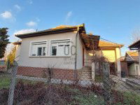 Eladó családi ház